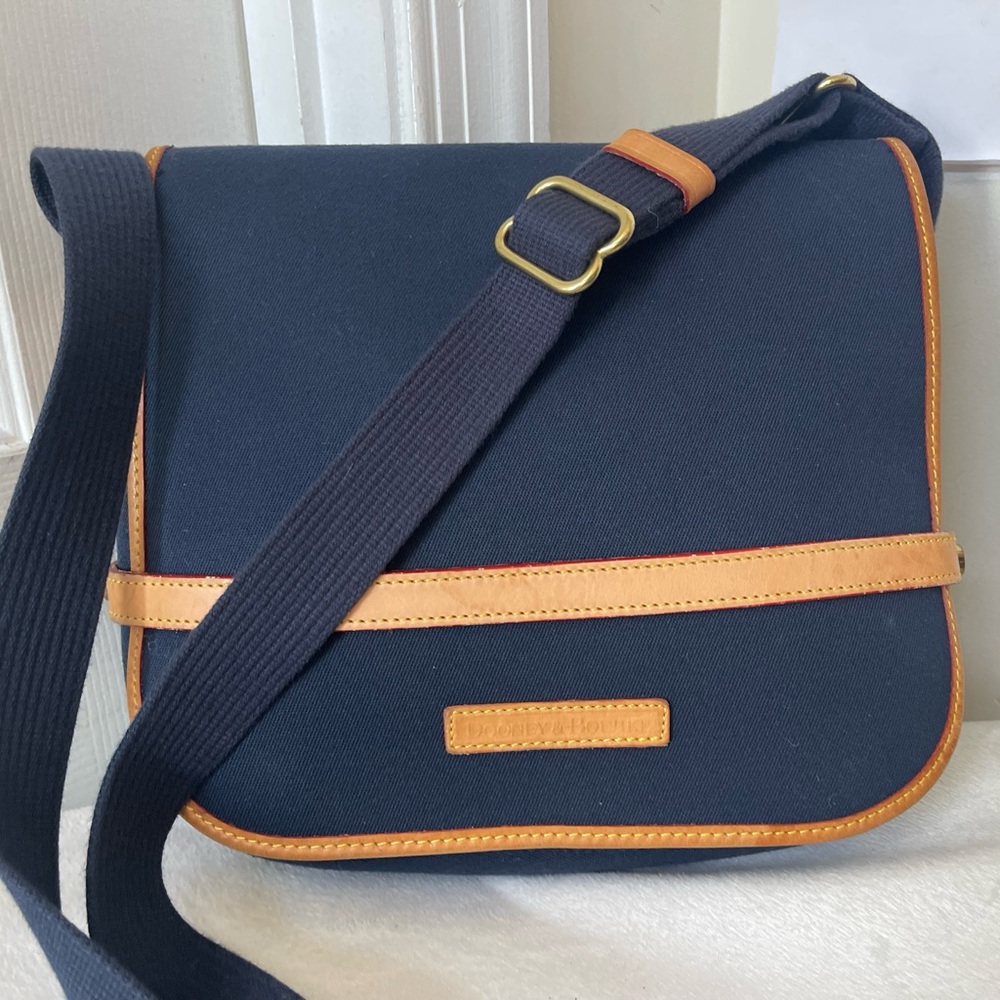 Dooney & Bourke Navy Messenger Bag with Tan Trim EUC - Picture 15 of 15